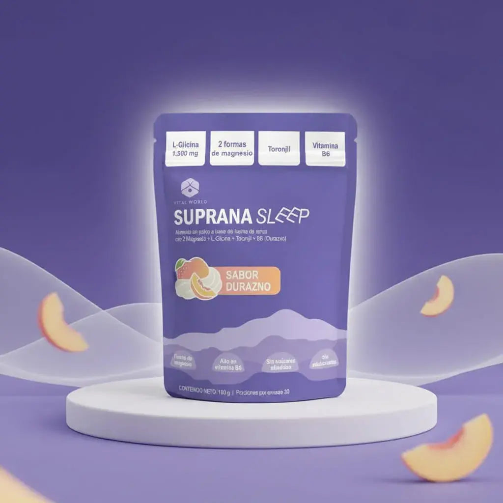 Suprana Sleep de Vital World es una bebida en polvo sabor durazno con 1.500 mg de L-glicina, magnesio bisglicinato y L-treonato, toronjil y vitamina B6. El magnesio contribuye a disminuir el cansancio. Sin azúcar ni edulcorantes. Rinde 30 porciones.